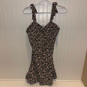 NO BOUNDARIES Floral Dress Sweetheart Neckline Never Worn